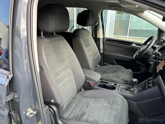 VW Touran 2.0 TDI 85kW DSG Webasto Int.dětské sedačky - 15