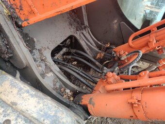 Pásový bagr HITACHI ZX210 LC-3 - 15