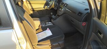 FORD FOCUS C-MAX 2,0TDCi98kw,rv4/2005,GHIA,ALU,2.MAJITELKA - 15