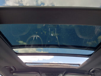 Ford Kuga 2,0 TDCi 4x4 ST-Line 180PS S.KNIHA - 15