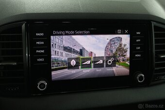 Škoda Karoq SPORTLINE 1.5TSi 110kW,LED,Virtuál,2022,Záruka - 15