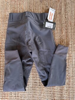 Čabraky, rajtky, plastron a gelová podložka - 15