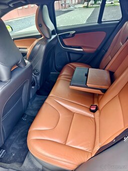 Volvo V60 2.4D D6/208kwPlug-in Hybrid,Summum,AWD, pěkný vůz - 15