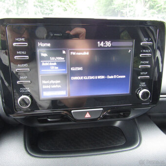 Toyota Yaris, 1,0i 53kw, BENZÍN, 2022, NAJETO 38 049km - 15