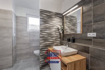 Prodej luxusního apartmánu 3+KK se saunou, terasou a zahrado - 15