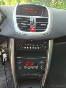 Peugeot 207 1.4 Combi,2009,70kw,Pěkný stav,45000Kč - 15