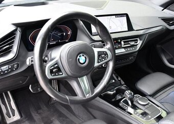 BMW Řada 2 218d M-SPORT HUD PANO ČR - 15