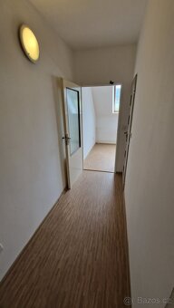 Pronájem podkrovního bytu 2+1, Radvanice u Trutnova - 15