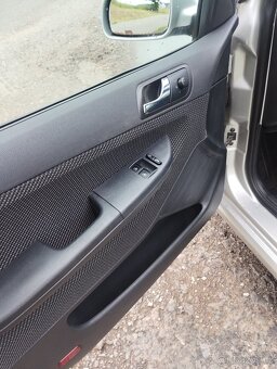 Škoda Fabia Combi 1.4 16 V , 59 kW - Nová STK, Velice pěkná. - 15
