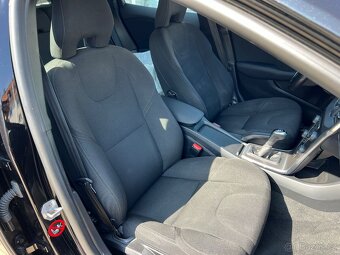 Volvo V40 2,0i 90kW T2 - 15