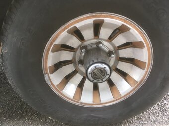 Jeep Grand Wagoneer 1985 5.9 - 15