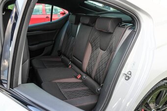 Škoda Octavia 2.0 TDI RS DSG - 15