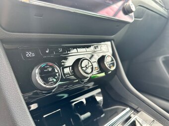 Škoda Superb 2.0TDi SPORTLINE, PO SERVISU - 15