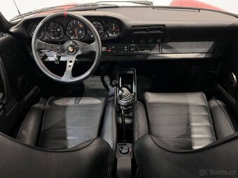 Porsche 911 SC z roku 1983 - 15