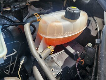 Renault Trafic Long 2.0 DCi 115 PS 2009 klima, 2x klíč - 15