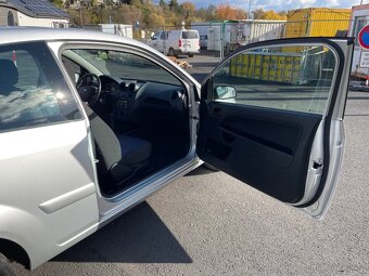 Ford Fiesta, 1,3 51kW, SERVISKA - 15