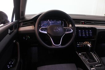 VW Passat B8 2.0TDI DSG 2020 110kW Navi LED Display Tažné - 15