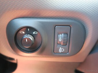 Citroën C4 Cactus 1.2i PureTech 82 Feel Edition CZ málo km - 15