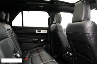 Ford Explorer Plug-In Hybrid ST 7 míst  AWD rok 2022 - 15