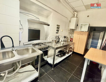 Pronájem kavárny, pizzerie, 107 m², Chomutov, ul. Ruská - 15