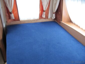 Prodám karavan Hobby 400 sf,r.v.2010 + mover + předstan. - 15