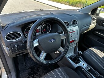 FORD FOCUS 1.6 - 15
