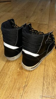 Helma + Bunda + Kalhoty + Boty - 15