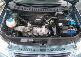 Volkswagen Polo 1.2i CZ benzín manuál 40 kw - 15