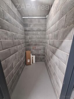 Pronájem 1+kk 31m2 + sklep 2m2  nezař. novostavba 4patro výt - 15