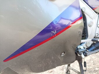 Suzuki GSX1100F - 15