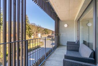 Apartmán 2+kk s lodžií a garážovým stáním u Máchova jezera v - 15