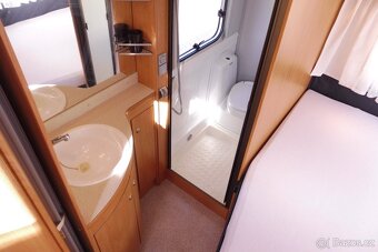 KNAUS SUDWIND 450 TF R.V. 2001 Stanová předsíń - 15