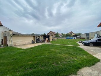 Pronájem domu se zahradou a bazénem, 3+1, 110 m2, Žhery, - 15