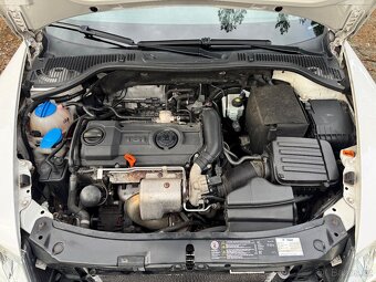 ŠKODA OCTAVIA 2 COMBI 1.4 TSI 90kW ELEGANCE - 15