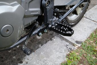 Suzuki DR 650 SE(SP46B) - 15
