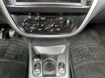 CITROEN C3 1,1i - KLIMATIZACE - NOVÁ STK - HEZKÝ STAV - 15