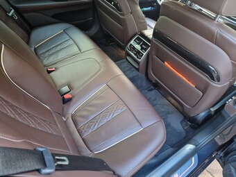 BMW 750i xDrive Pure Excellence, 1. majitel, DPH - 15