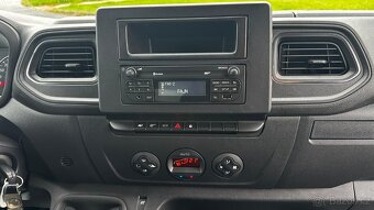 RENAULT MASTER 2,3Dci, reg. 07/2023, 8pal, spaní - 15