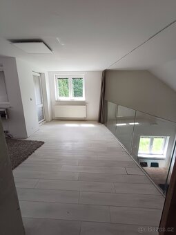 Rodinný dům 230m2, garáž, výřivka, krytý bazén, pára - 15