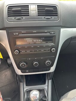 ŠKODA YETI 1.2 TSI-77KW-SERVISKA - 15