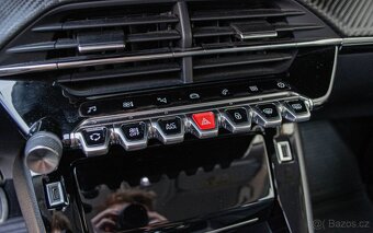 Peugeot 2008 1.2 PureTech Allure 96kW automat - 15