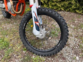 KTM 450 SX-F 2022 - 15