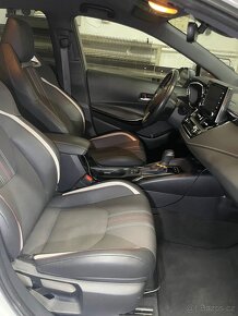 Toyota Corolla 1.8 Hybrid GR Sport Hatchback (Záruka) - 15