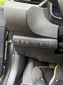 Toyota Corolla 2023 km-20850 510,000 Kč - 15