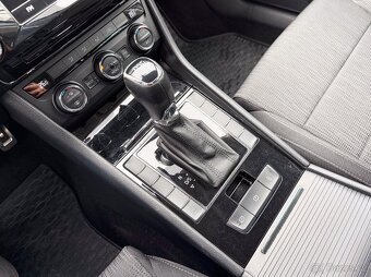 Škoda Superb Combi 1.6 TDI Ambition DSG - 15