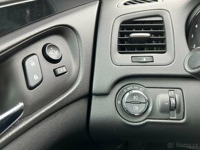 Opel Insignia 2.0 CDTi 143kW 4X4 TOURER - 15