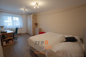 Prodej rodinného domu 4+1 s bazénem o rozloze 144 m2, ulice  - 15