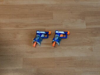 Velká sada 7 zbraní a příslušenství Nerf - 15