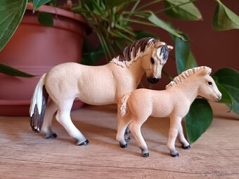 SCHLEICH SBĚRATELSKÉ FIGURKY KONĚ 168 - 15