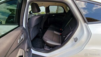 Ford Focus Rv.2012 benzín 123tkm - 15